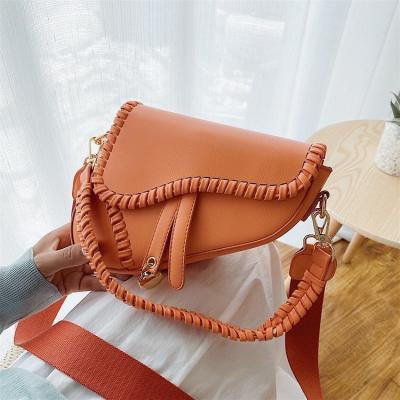 China 2022 New Arrival Fashion Girls Fashionable Purses Luxury Handbag Ladies Famous Saddle Messenger Handbags For Young Woman for sale