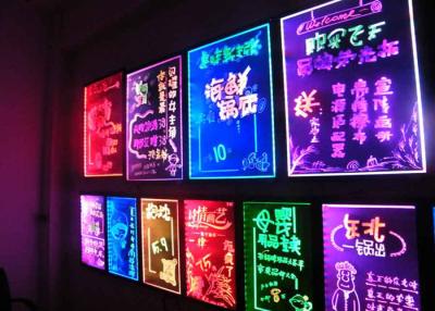 中国 WiFi RGB は LED の執筆板屋外のスクローリングによって導かれた印の広告を照らしました 販売のため