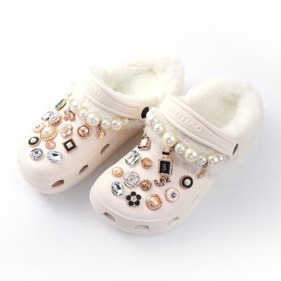 China Custom Wholesale Hot Crystal Design Croc Shining Shoes Charms Clogs Charms Luxury Sets for sale