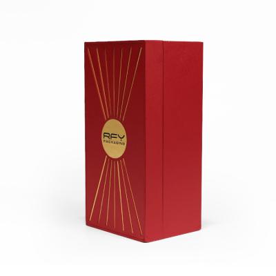 China Recyclable Specialty Wine Gift Boxes Personalized Custom Wine Box Satin Whiskey Wine Bottle Box Red Paperboard for sale