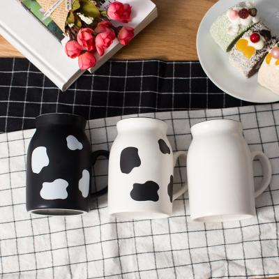 China HT104131 Cheap and Practical Creative Milk Couples Mug Cow Cartoon Ceramic Mug Viable for Gift for sale