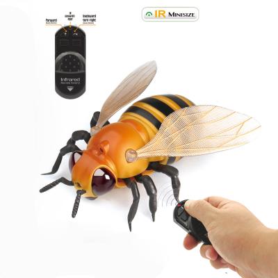 China Education Toys Plastic Bee Toy With Glowing Eyes Simulation Insect Toy Bee Infrared Remote Control Flight Toy For Children for sale