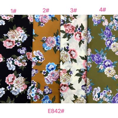 China Common Lots of Viable Floral 100% Rayon Fabrics for Dresses Material Shirts for sale