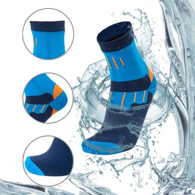 China 100% Waterproof Breathable Hike Trekking Socks Unisex Breathable Ski Socks for sale