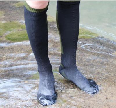 China Breathable Professional Winter 100% Outdoor Waterproof Sports Ski Socks for sale