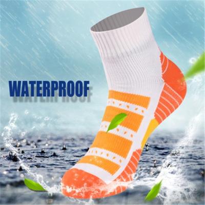 China Custom Waterproof Breathable Bamboo Fiber Hike Socks for sale