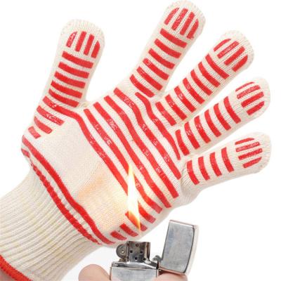 China Dotted Aramid Fiber Kitchen BBQ Gloves Silicone Microwave Oven Gloves Heat Resistant Gloves for sale