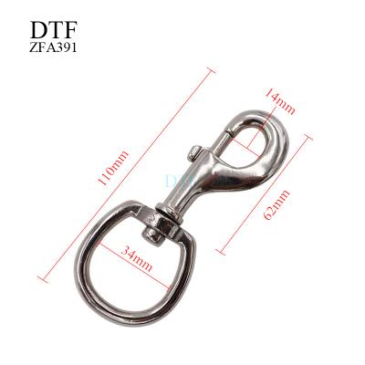 China Hardness ; Durable Stainless Steel Swivel Eye Bolt Snap Hook For Pets Leash And Collar/Backpack/Belt for sale