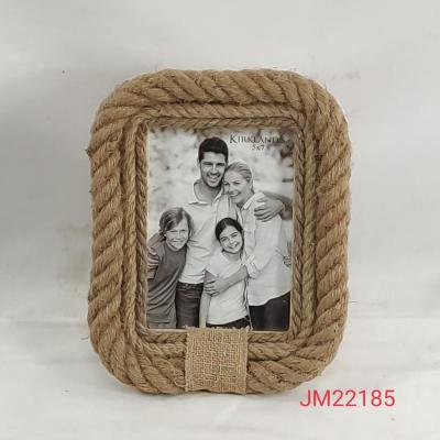 China Picture ornaments handmade juterope nice looking photo frame for sale