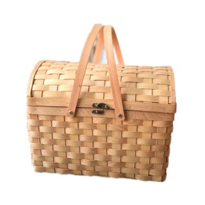 China Sustainable Wood Chip Woven Food Packaging Boxes Fruit Basket With Folding Lid And Double Hand Custom Size And Logo for sale