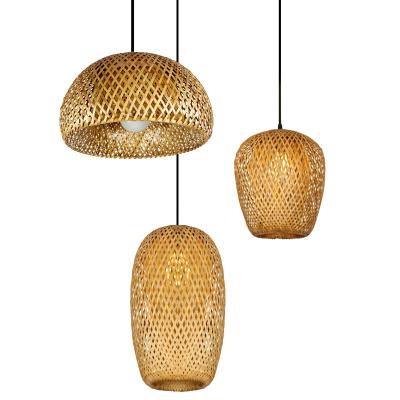 China Antique Rattan Pendant Light Retro Bamboo Weave Lantern Ceiling Hanging Lamp For Living Room for sale