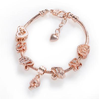 China Romantic the latest ladies bracelet small swan big bead bracelet love silver peach heart pendant bracelet for sale