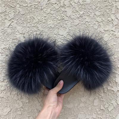 China 2020 fashion trend wholesale new custom logo fox fur slippers ladies real fashion fluffy raccoon fur sandals women luxury fox fur slides for sale