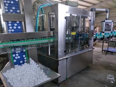 China Máquina de rellenar del fertilizante líquido del SGS 5000ml para el acero inoxidable de relleno plástico del equipo del agua potable de la botella en venta