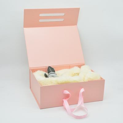 China Recycled Materials Custom Cardboard Lid Gift Box Magnetic Book Form Shoes Packaging With Ribbon Handle for sale