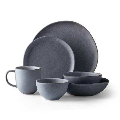 China New Style Sustainable Ceramic Customized Market Retail Porcelain Dinnerware Set for sale