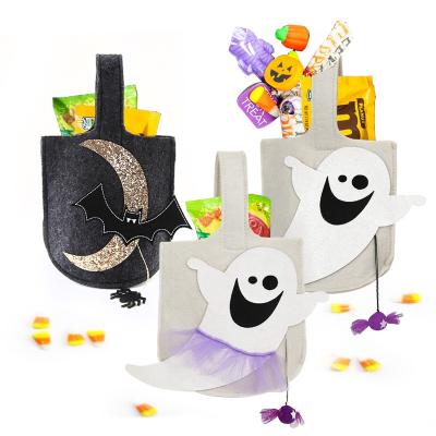 China Felt Fabric Party Supplies Halloween Hanging Decoration Spider Decorations Halloween Candy Bag for sale