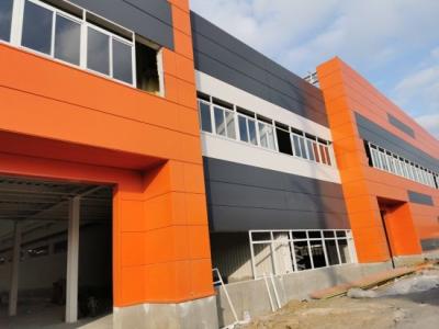 China Oficina de estruturas de aço pesado pré-fabricada com edifícios de oficina de metal de layout flexível à venda