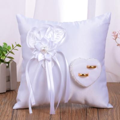 China Unique Romantic White Wedding Ring Pillow Cushion Bearer for Beach Wedding Lace Flower Ring Holder Canvas Wedding 7.9 inch for sale