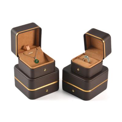 China Low MOQ Brown Recyclable Wholesale PU Leather Jewelry Box Custom Packaging for sale