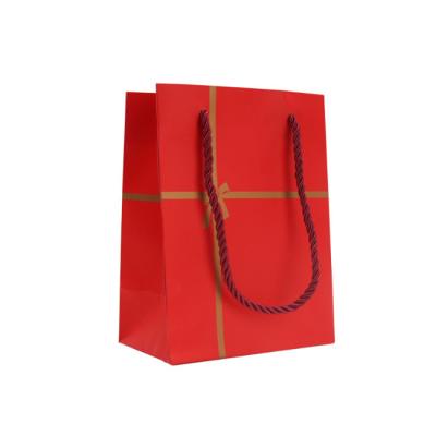 China Recyclable custom paper bags with your own logo for sale