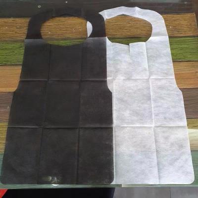 中国 Disposable BBQ Set With Apron Non Woven Material Aprons For Kitchen 販売のため