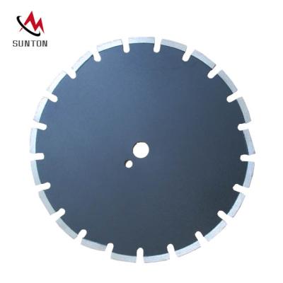 China 4 Segment Long Protection Life Welded 12 14 16 18 Inch Diamond Asphalt Granite Concrete Cutting Blades for sale