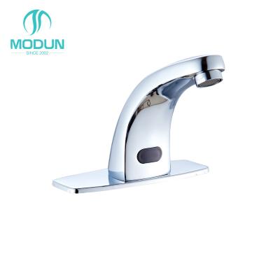 China Electric Inductive Sensor Faucet Electric Waterfall Motion Faucets Automatic Water Faucet for sale