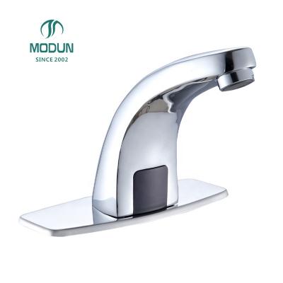 China Sense Faucets Good Quality Bathroom Deck Mounted Brass Sensor Touchless Lavatory Faucets Mixer Taps Auto Faucet for sale