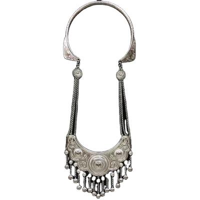 China Lunaric Miao Hmong Jewelry Miao Silver Ethnic Alloy Plated Silver Necklace Lady Ethnic Style Necklace for sale