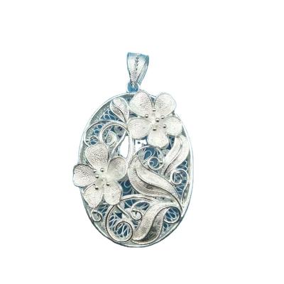 China Pure Silver Jewelry 10g Lunaric Miao Hmong 990 Silver Handmade Men's Pure Cute Women's Pendant Pure Silver Jewelry for sale