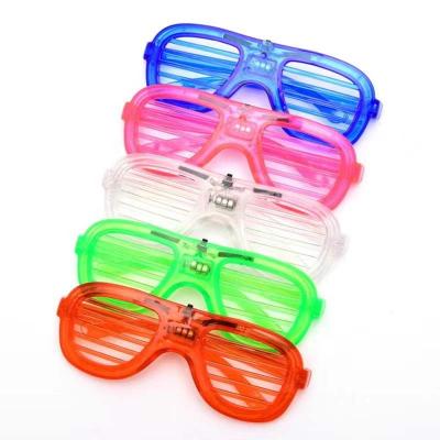 China Party New Product Hot Selling Party Flashing In The Dark Light Up Glass Plastic Glow Lead Glasses For Bar for sale