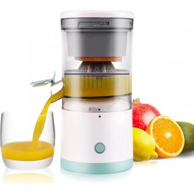 China Portable Fruit Juice Machine Small Juicer Machine Outdoor Wireless Rechargeable USB Juice Extractor Household Electric Orange for sale