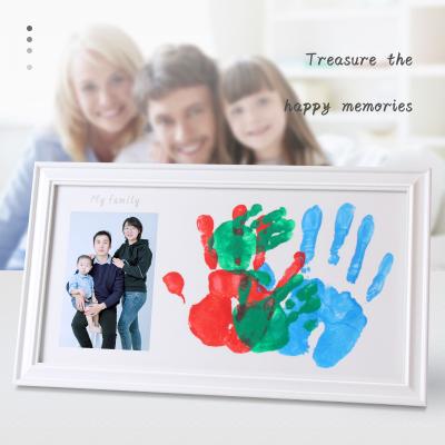 China Modern Simplicity Newborn Handprint Photo Frame and Footprint Keepsake Photo Frame Family Portrait Handprint for sale