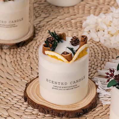 China Weddings Scented Candle Flowers Aromatherapy Candles Soy Wax Personalized Round Tins Luxury Scented Container Candle With Dried Flowers for sale