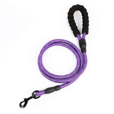 China Padded No Pull Training Durable Dog Leash Eco Friendly , Heavy Duty Braided Rope Lead Pet Leash Training for sale