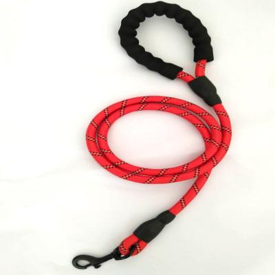 China Promotional Wholesale Pet Lead Rope Heavy Duty Soft Foam Handle Padded Reflective Nylon Dog Leash for sale