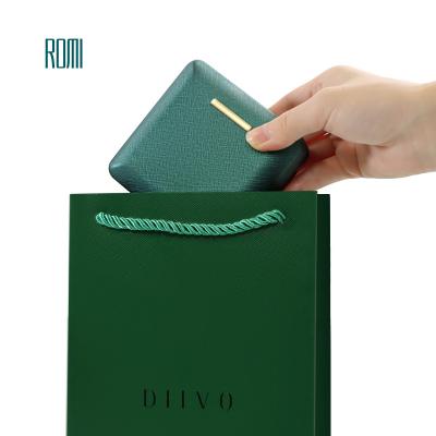 China ROMI High Quality Custom Gloss/Matte Laminated Dark Green Luxury Recyclable Gift Bag Jewelry Packaging For Store for sale