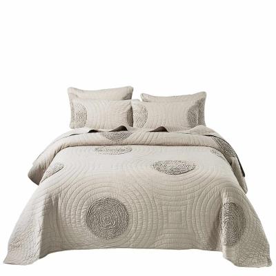 China Home Soft Hot Selling Super 100% Cotton Embroider Comforter Embossed Bedspreadr Set for sale