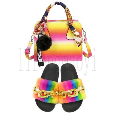 China Designer 2021 colorful brand lady handbags wom bags fashion new designer slides slippers for women fur slides and matching purse for sale