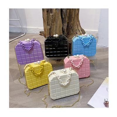 China 2021 Elegant Acrylic PVC Pearl Lock Chain Armpit Clutch Bag Women Grid Luxury Handbag For American Party Shoulder Bag for sale