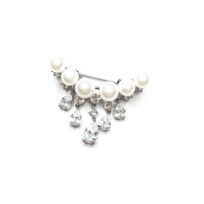 China High Quality Fine Synthetic Crystal Cubic Zirconia Pearl Drop Tassel Brooches Copper Pearl CZ Jewelry Drop Pins for Women and Wedding for sale