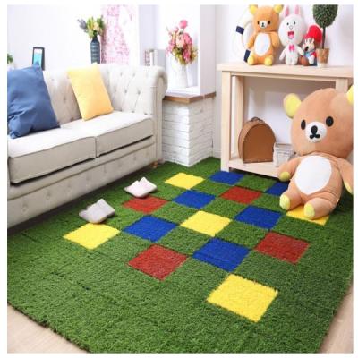 China indoor DIY grass carpet interlocking artificial grass tiles for home decoration for sale