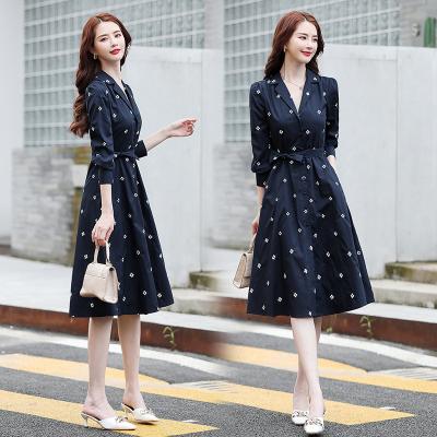 China Spring European and American Style Holiday Dress V-Neck Pleat Sexy Bubble Sleeve Viable Lace Up Spice Girl Printing Casual Outfits for sale