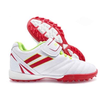 China Lightweight Fashionable Custom Made High Quality Breathable Kids Children Soccer Shoes for sale