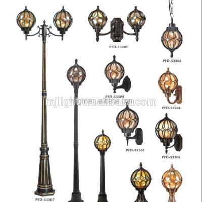 China Globular Design Customized Double Arm Wall Lamp Yard Garden Lights Pole For Outdoor for sale