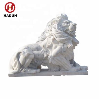 China Eco-Friendly Hand Carved Life Size White Marble Lion Sculpture For Sale for sale