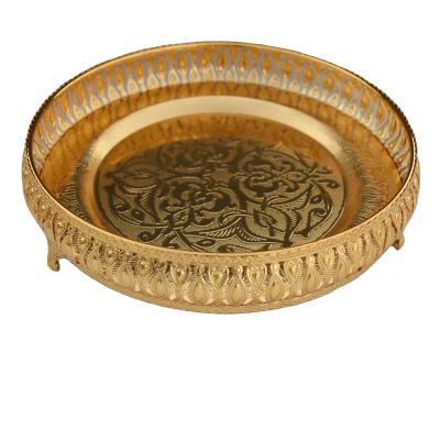 China Round Shape Viable Indian Gold Plated Gold Decorative Arabic Fruit Decor Display Table Muslim Metal Food Trays for sale