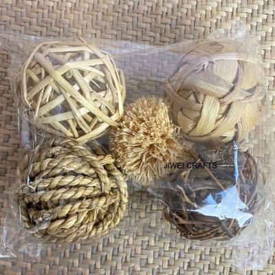 China Handmade Ball Toy For Pets Straw Ball Cat Toy Natural Custom Made High Quality for sale