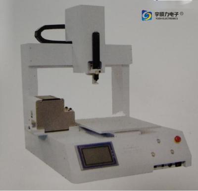 China Máquina que atornilla automática de escritorio de tres ejes con 7